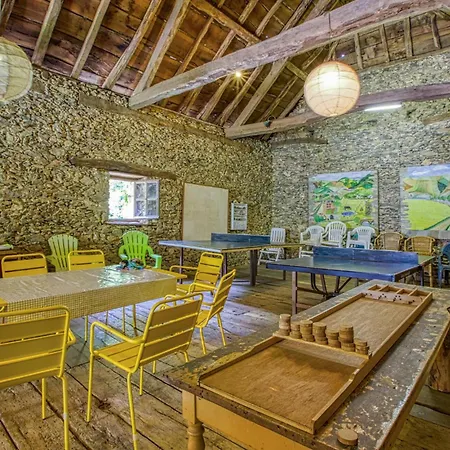 Awesome In Bourgnounac With Kitchen Semesterbostad *